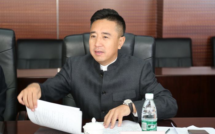 图为高子程会长汇报律师行业统战工作