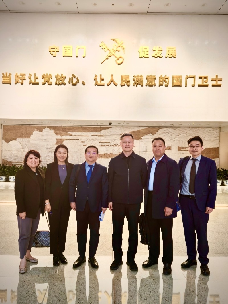 合影.jpg
