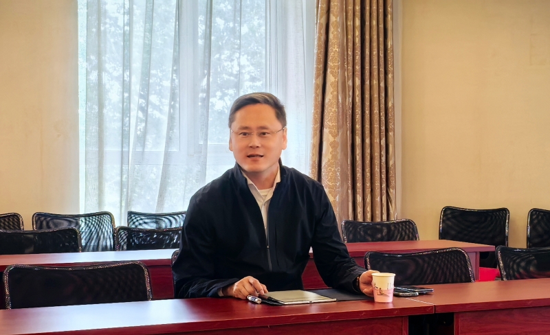讲话.jpg