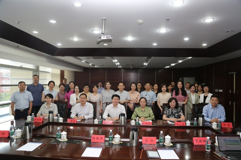图为全体合影.jpg