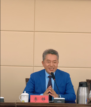 李铮.png