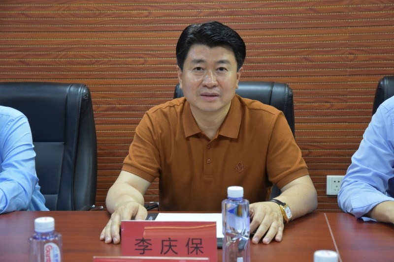 讲话.jpg